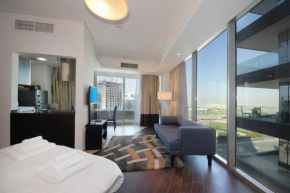 Signature Holiday Homes - Luxurious Studio Apartment Matrix Tower